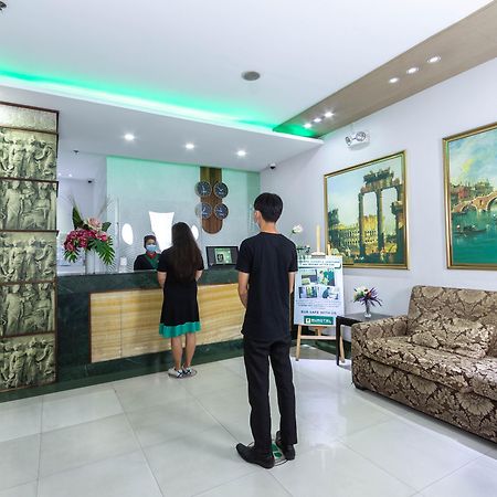 Eurotel Vivaldi Araneta كويزون سيتي المظهر الخارجي الصورة