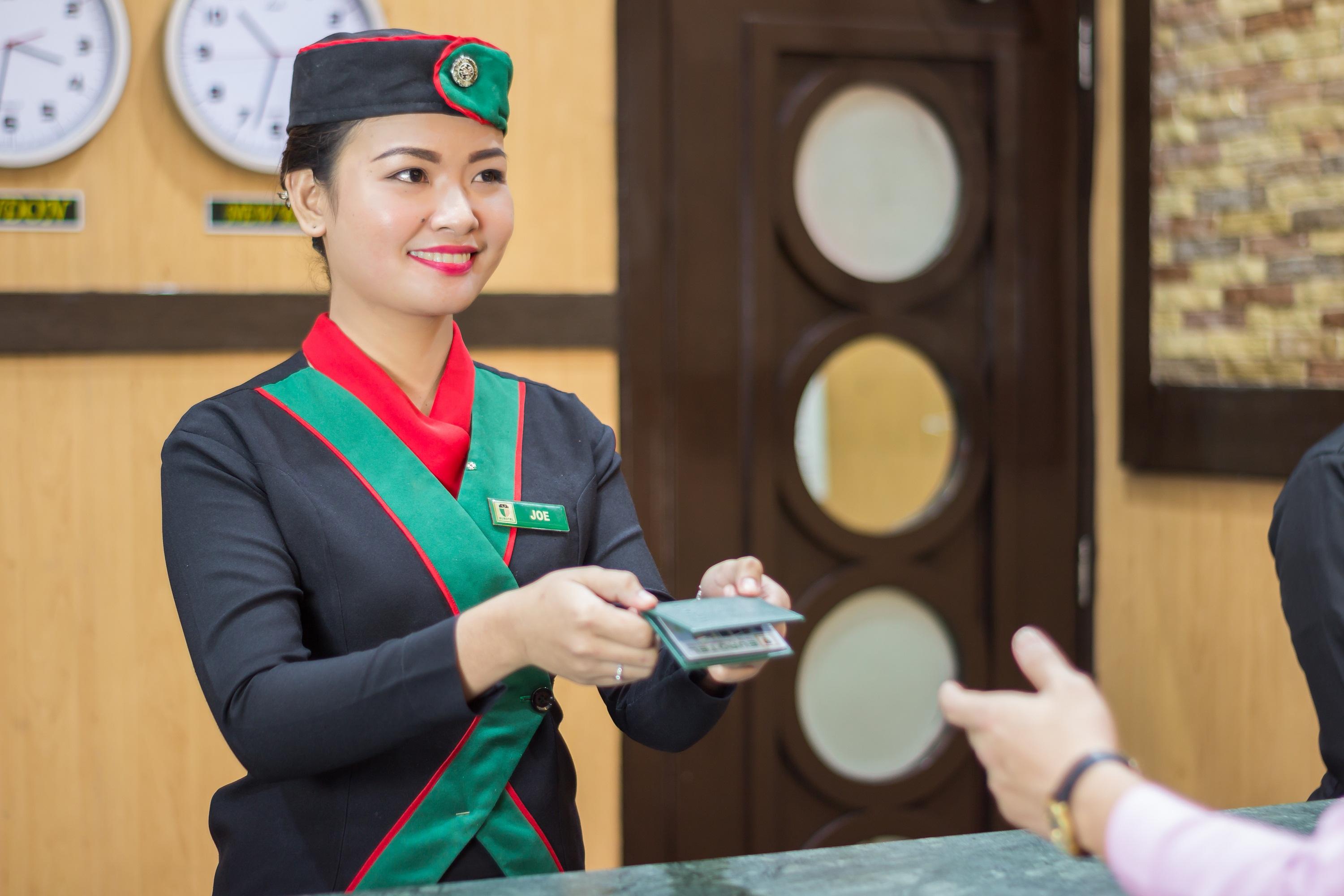 Eurotel Vivaldi Araneta كويزون سيتي المظهر الخارجي الصورة